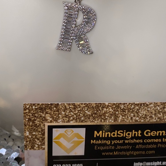 VVS clarity genuine Swarovski Crystal initial pendant, monogram name pendant wow - Picture 3 of 5